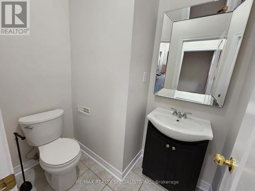 3369 Fountain Park Avenue, Mississauga, ON - Indoor Photo Showing Bathroom