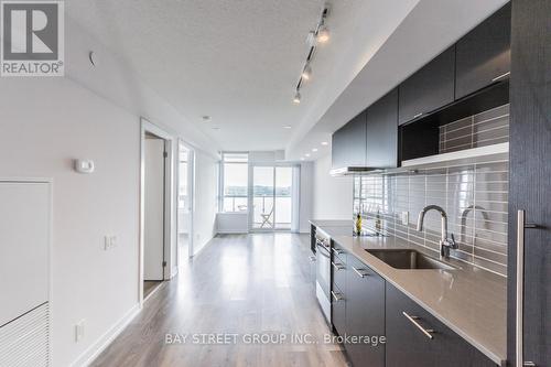 1706 - 365 Church Street, Toronto, ON - Indoor Photo Showing Kitchen With Upgraded Kitchen