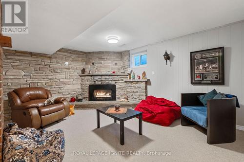 44 Coral Harbour Crescent, Markham, ON - Indoor Photo Showing Living Room With Fireplace