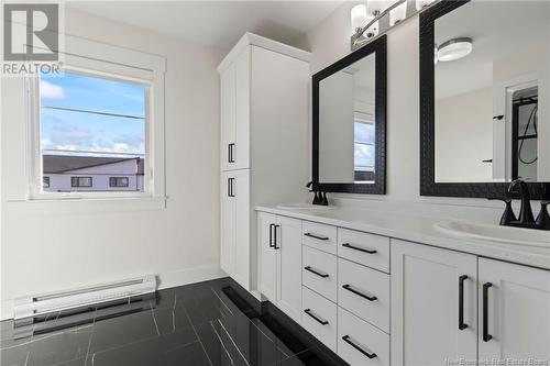 84 Warner Street, Moncton, NB - Indoor Photo Showing Bathroom