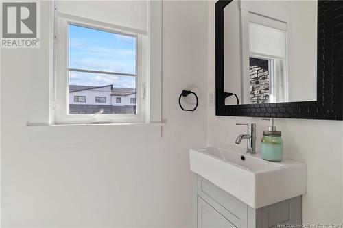 84 Warner Street, Moncton, NB - Indoor Photo Showing Bathroom