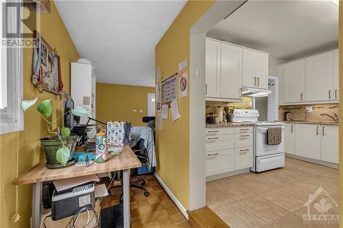 11 Melrose Avenue, Ottawa, ON - Indoor Photo Showing Kitchen