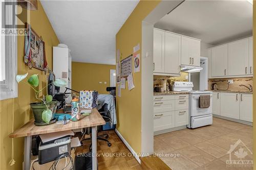 11 Melrose Avenue, Ottawa, ON - Indoor Photo Showing Kitchen