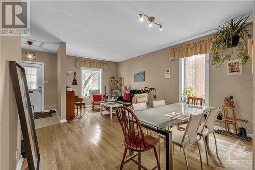 11 Melrose Avenue, Ottawa, ON - Indoor Photo Showing Dining Room