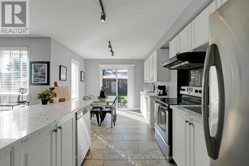 74 Waterbury Street, Caledon, ON - Indoor Photo Showing Kitchen With Upgraded Kitchen