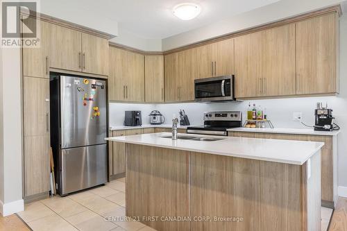 110 - 177 Edgevalley Road, London, ON - Indoor Photo Showing Kitchen