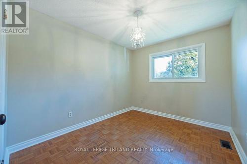 369 Valleyview Avenue, London, ON - Indoor Photo Showing Other Room