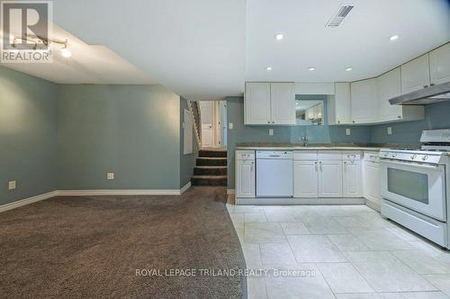 369 Valleyview Avenue, London, ON - Indoor Photo Showing Kitchen