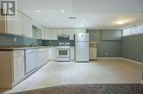 369 Valleyview Avenue, London, ON - Indoor Photo Showing Kitchen