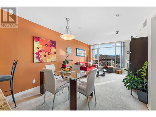 1075 Sunset Drive Unit# 505, Kelowna, BC - Indoor Photo Showing Dining Room