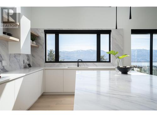 1550 Viognier Drive, West Kelowna, BC - Indoor Photo Showing Kitchen