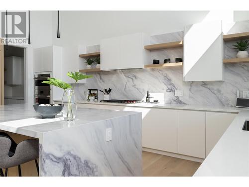 1550 Viognier Drive, West Kelowna, BC - Indoor Photo Showing Kitchen