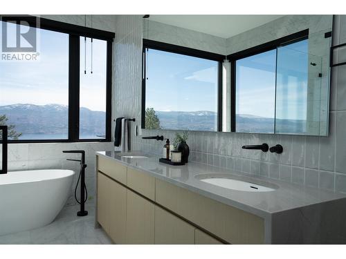 1550 Viognier Drive, West Kelowna, BC - Indoor Photo Showing Bathroom