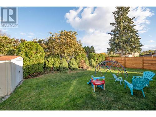 2645 Ethel Street, Kelowna, BC - Outdoor With Backyard