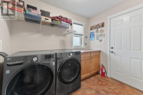 6948 Mountainview Drive, Oliver, BC - Indoor Photo Showing Laundry Room