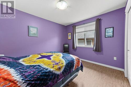 6948 Mountainview Drive, Oliver, BC - Indoor Photo Showing Bedroom