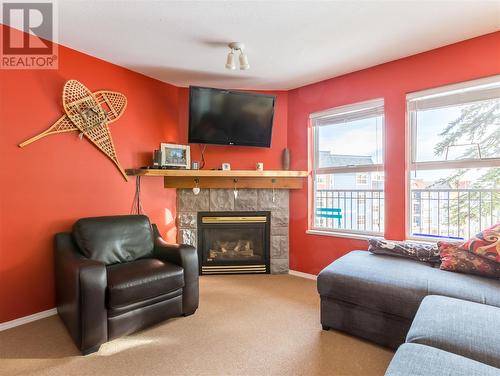 155 Silver Lode Lane Unit# 272, Vernon, BC - Indoor Photo Showing Living Room With Fireplace