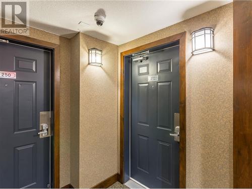 155 Silver Lode Lane Unit# 272, Vernon, BC - Indoor Photo Showing Other Room