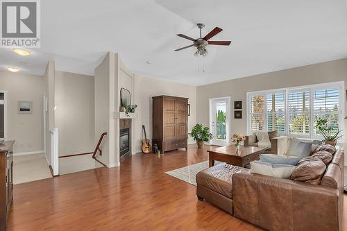 5199 Cobble Crescent, Kelowna, BC - Indoor Photo Showing Living Room