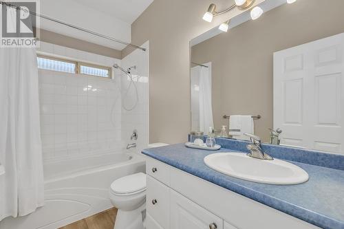 5199 Cobble Crescent, Kelowna, BC - Indoor Photo Showing Bathroom