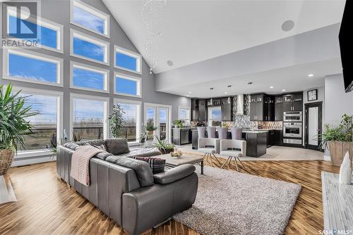 104 Aspen Way, Aberdeen Rm No. 373, SK - Indoor Photo Showing Living Room