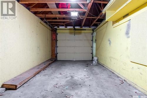 1024 Gryphons Walk, Regina, SK - Indoor Photo Showing Garage