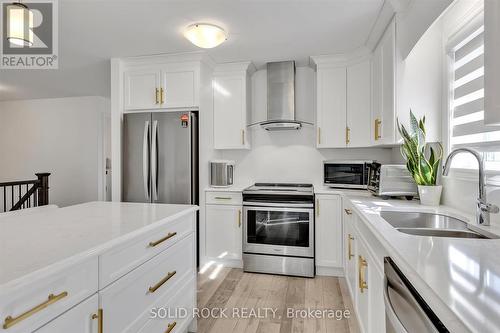 26 Riverside Trail, Trent Hills, ON - Indoor Photo Showing Kitchen With Double Sink With Upgraded Kitchen