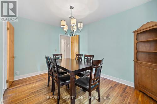 6456 Burdette Drive, Niagara Falls, ON - Indoor Photo Showing Dining Room