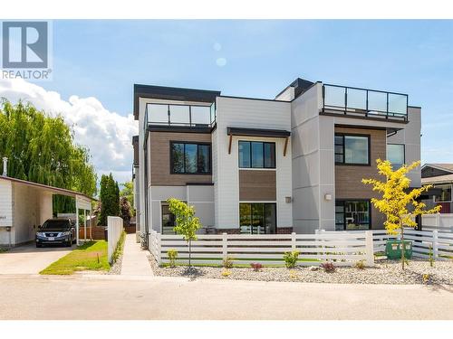 857 Kinnear Court, Kelowna, BC - Outdoor With Facade