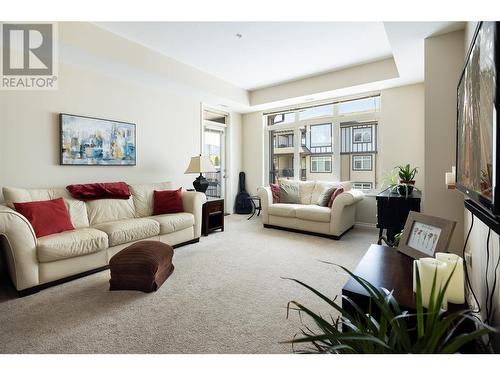 3843 Brown Road Unit# 2303, West Kelowna, BC - Indoor Photo Showing Living Room