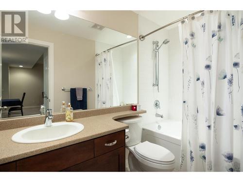 3843 Brown Road Unit# 2303, West Kelowna, BC - Indoor Photo Showing Bathroom