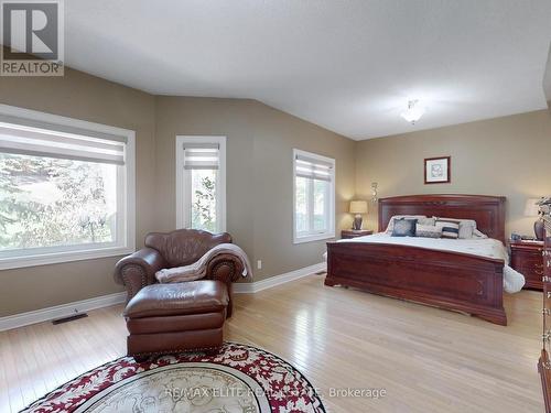 71 Glacier Court, Vaughan, ON - Indoor Photo Showing Bedroom