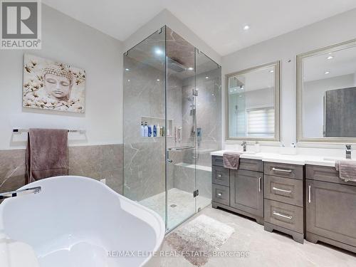 71 Glacier Court, Vaughan, ON - Indoor Photo Showing Bathroom