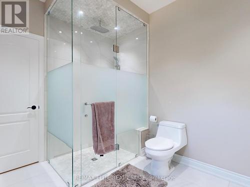 71 Glacier Court, Vaughan, ON - Indoor Photo Showing Bathroom