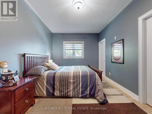 71 Glacier Court, Vaughan, ON - Indoor Photo Showing Bedroom