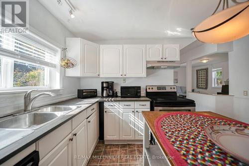 173 Barrie Road, Orillia, ON - Indoor Photo Showing Kitchen With Double Sink