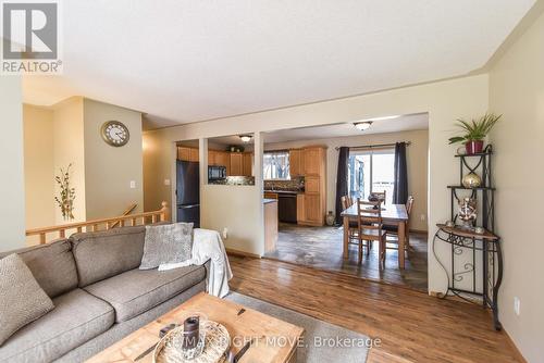 3015 Sparrow Lake Road S, Severn, ON - Indoor Photo Showing Living Room