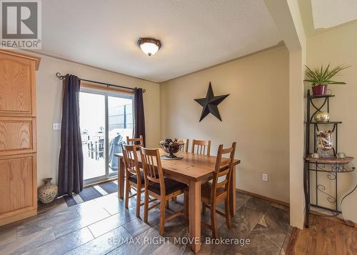 3015 Sparrow Lake Road S, Severn, ON - Indoor Photo Showing Dining Room