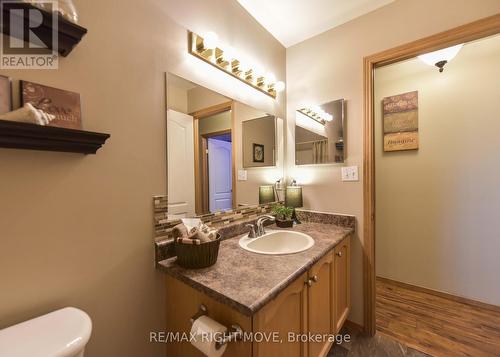 3015 Sparrow Lake Road S, Severn, ON - Indoor Photo Showing Bathroom