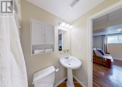 3015 Sparrow Lake Road S, Severn, ON - Indoor Photo Showing Bathroom