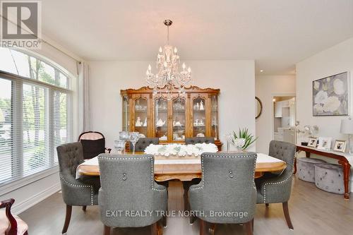 2 Sycamore Circle, Springwater, ON - Indoor Photo Showing Dining Room