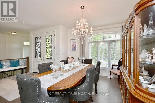 2 Sycamore Circle, Springwater, ON - Indoor Photo Showing Dining Room