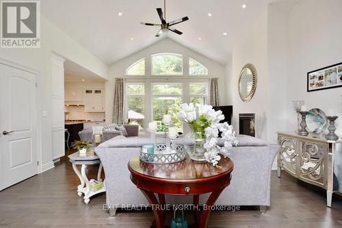 2 Sycamore Circle, Springwater, ON - Indoor Photo Showing Living Room