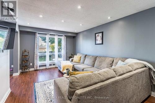 82 Festoon Place, Brampton, ON - Indoor Photo Showing Living Room