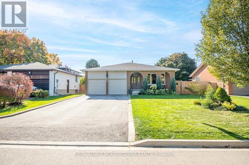 488 Valleyview Crescent, Milton, ON - Outdoor With Facade