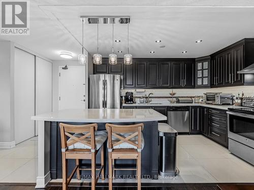 Ph 05 - 145 Hillcrest Avenue, Mississauga, ON - Indoor Photo Showing Kitchen With Stainless Steel Kitchen With Upgraded Kitchen