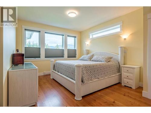 4230 20 Street Ne, Salmon Arm, BC - Indoor Photo Showing Bedroom