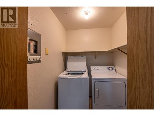 284 Yorkton Avenue Unit# 404, Penticton, BC - Indoor Photo Showing Laundry Room