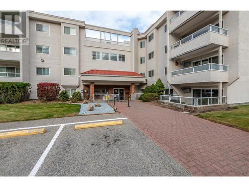 284 Yorkton Avenue Unit# 404, Penticton, BC - Outdoor With Facade