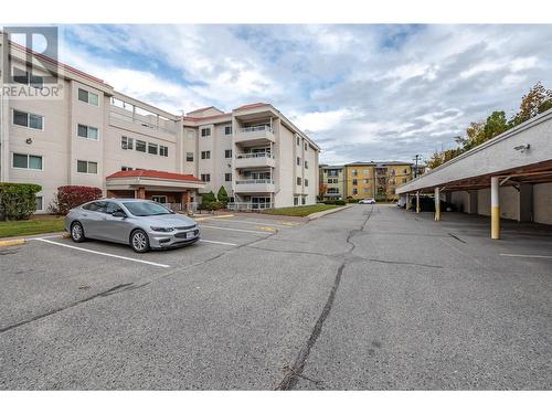 284 Yorkton Avenue Unit# 404, Penticton, BC - Outdoor